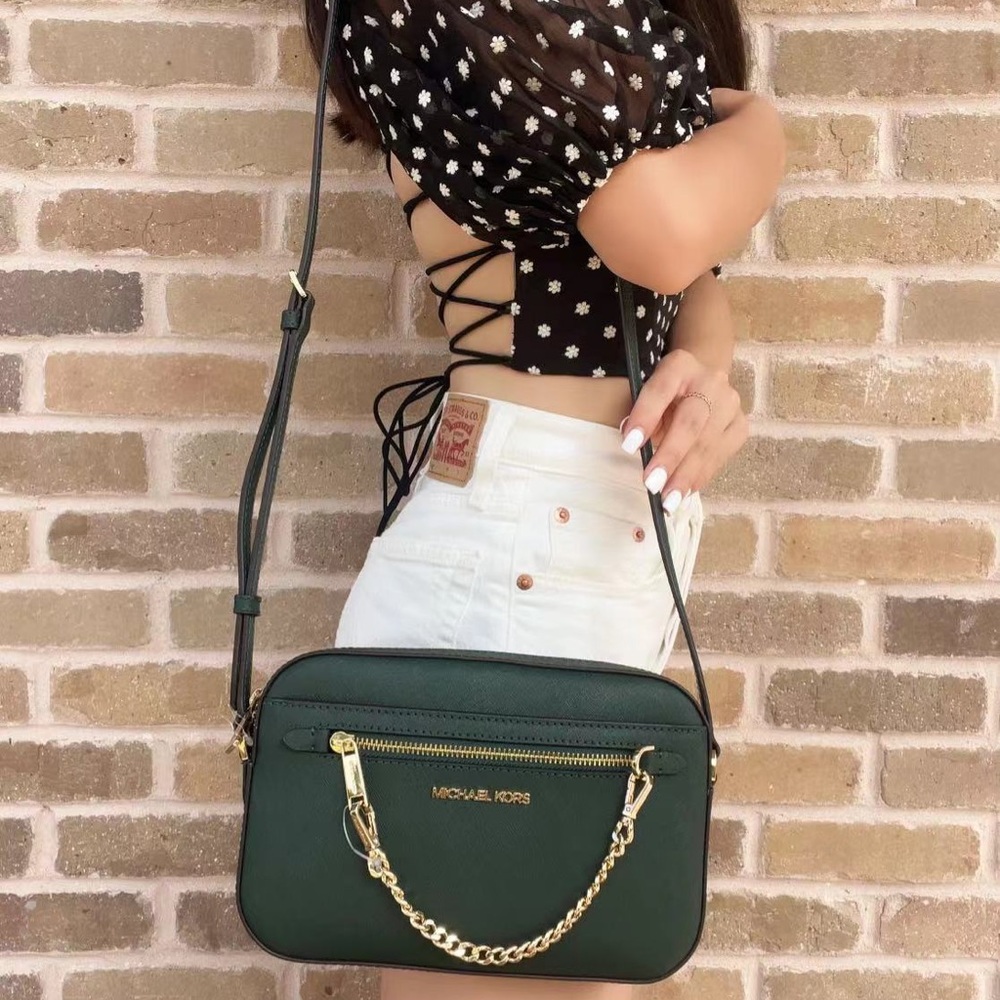 NWT Michael Kors Chain Crossbody💕Gaby’sBags - Picture 1 of 8